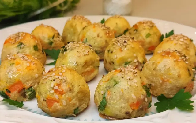 Bolinho de batata e cenoura assado